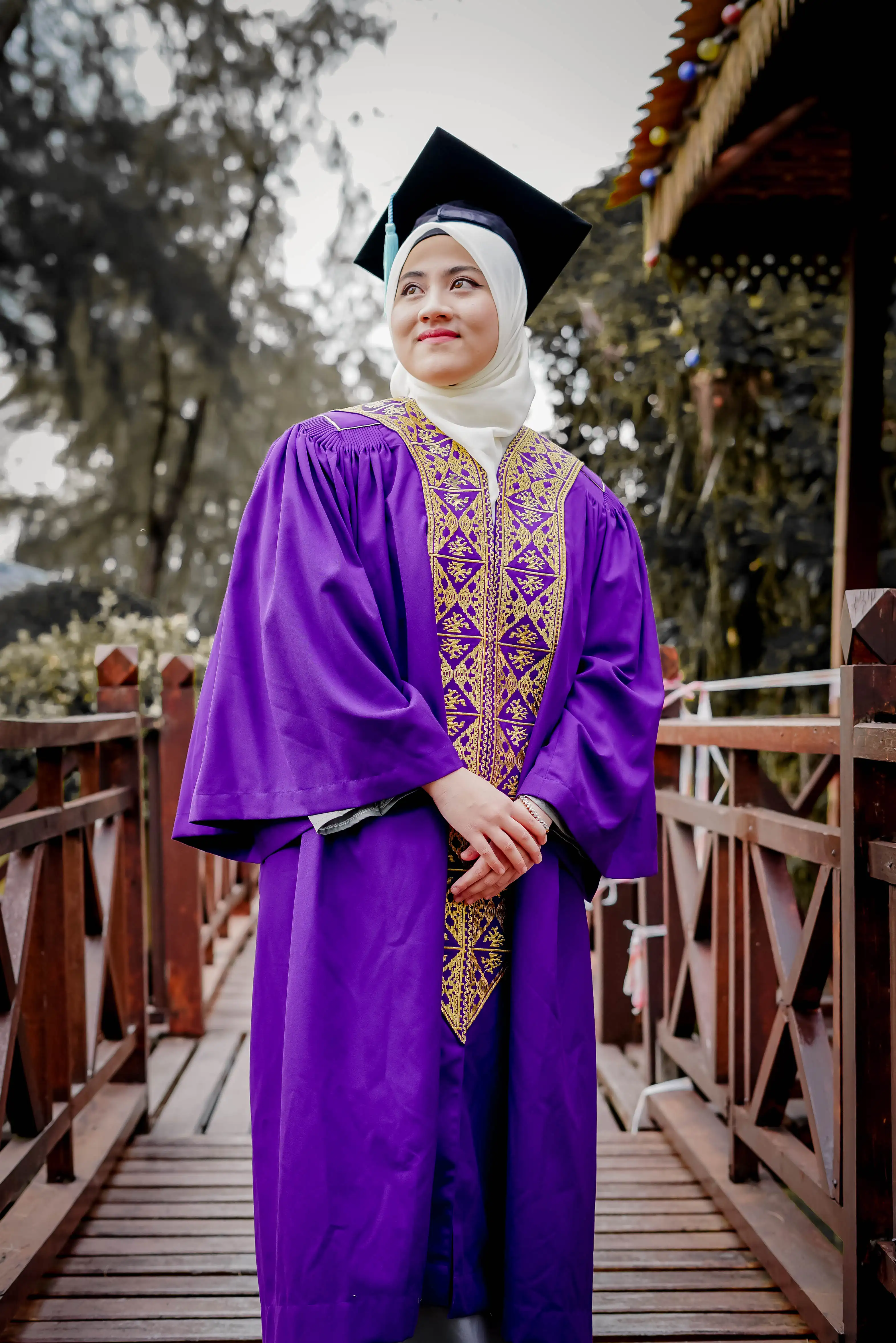 Solo graduate portrait portfolio
